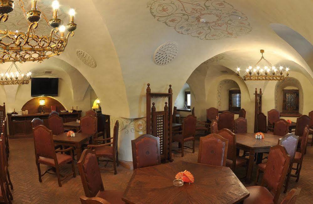 Dvor Podznoeva Glavniy Korpus Otel Pskov Dış mekan fotoğraf